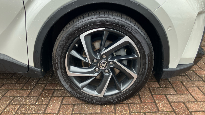 Toyota C-HR 1.8 Hybrid Dynamic 5dr CVT Hybrid Hatchback